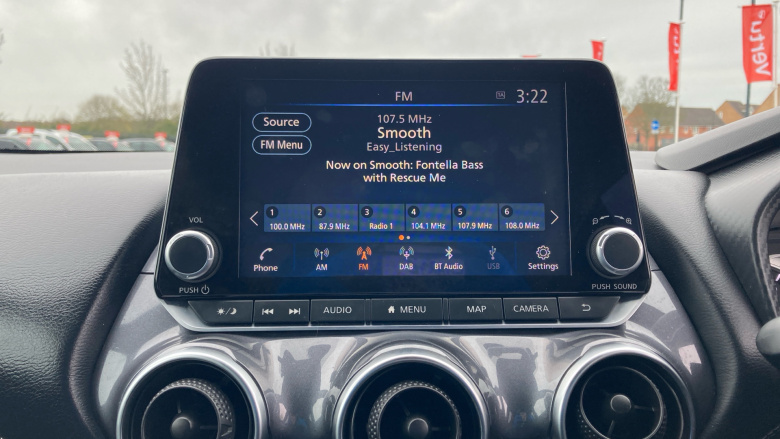 Nissan Juke 1.0 DiG-T 114 N-Connecta 5dr Petrol Hatchback